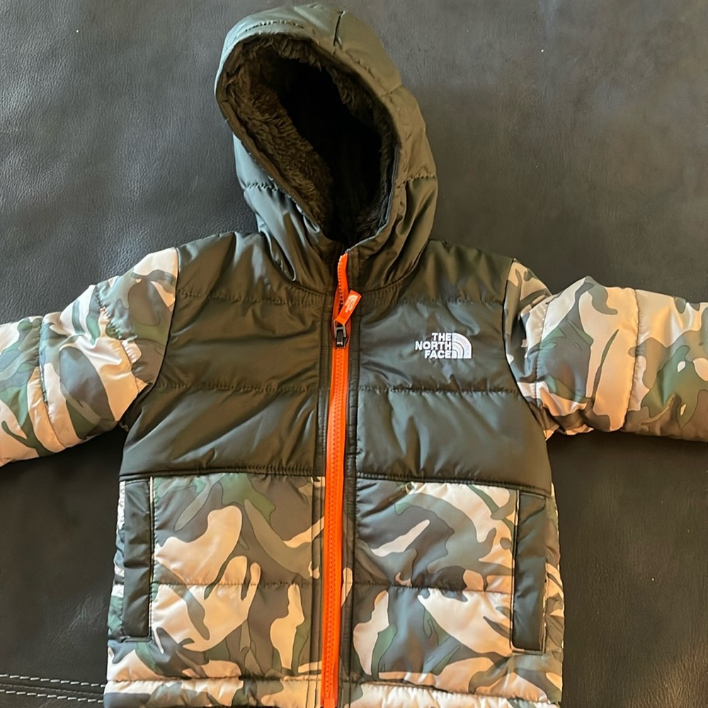 The north face camo jacket. Size 2T